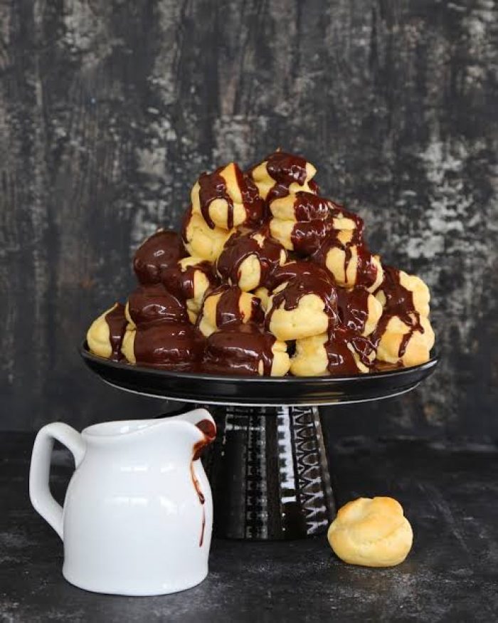 profiterole-sauce